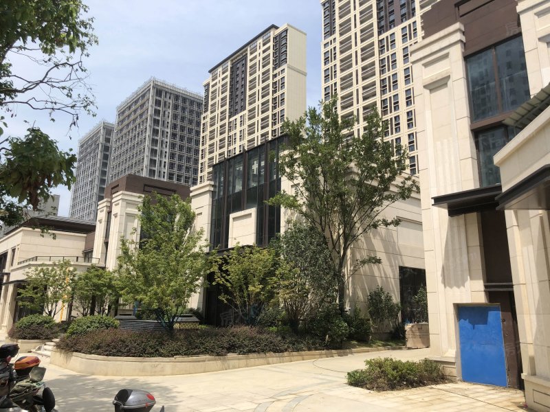 峰和物联完成无锡银城东樾府智慧照明项目改造